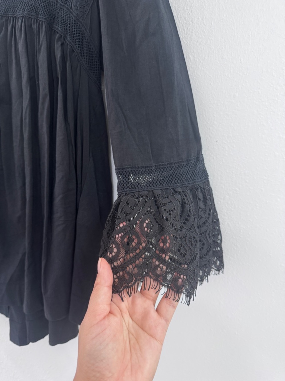 NWT Free People FP One Adella Lace Inset Boho Blouse Black Size XS. 0015 - Picture 5 of 8
